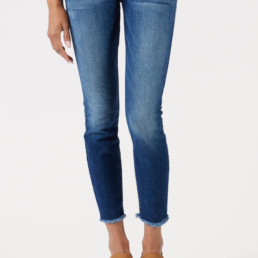 7 for All Mankind • 24 • Skinny Ankle Denim Jeans Raw/Frey Hem Medium Wash
